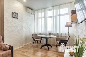 Студия квартира, посуточно, 30м2, 27/31 этаж