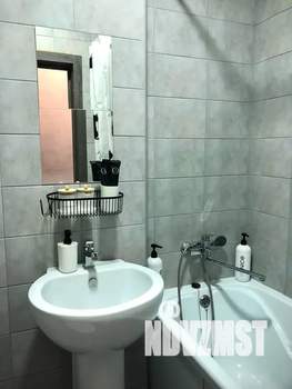 Студия квартира, посуточно, 28м2, 6/18 этаж