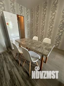 1-к квартира, посуточно, 37м2, 7/21 этаж