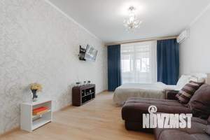 Студия квартира, посуточно, 35м2, 3/17 этаж