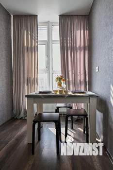 2-к квартира, посуточно, 40м2, 18/24 этаж