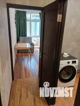 1-к квартира, посуточно, 43м2, 1/24 этаж