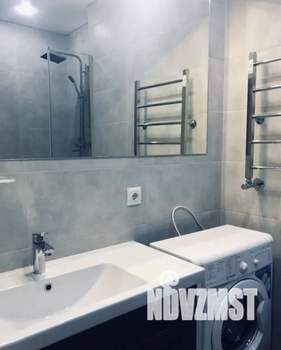 Студия квартира, посуточно, 28м2, 21/32 этаж