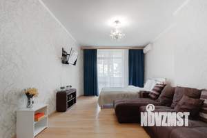 Студия квартира, посуточно, 35м2, 3/17 этаж