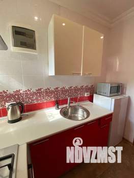 1-к квартира, посуточно, 28м2, 1/2 этаж