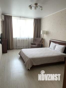 1-к квартира, посуточно, 42м2, 4/20 этаж