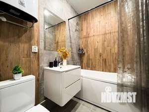 1-к квартира, посуточно, 42м2, 19/19 этаж