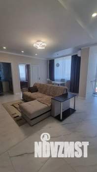2-к квартира, посуточно, 83м2, 13/25 этаж