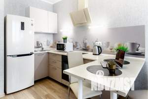 2-к квартира, посуточно, 43м2, 1/1 этаж