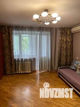 1-к квартира, посуточно, 40м2, 6/9 этаж