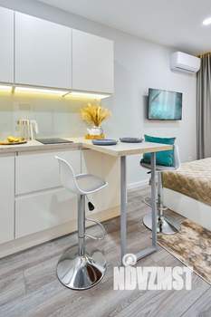 Студия квартира, посуточно, 28м2, 15/24 этаж