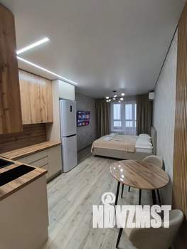 Студия квартира, посуточно, 38м2, 15/25 этаж