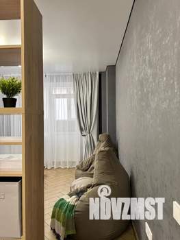 Студия квартира, посуточно, 35м2, 7/19 этаж