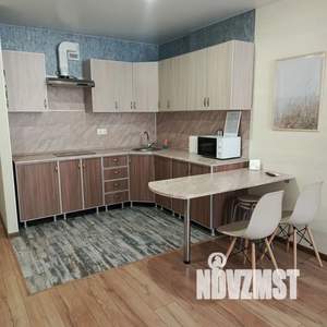 1-к квартира, посуточно, 40м2, 6/17 этаж