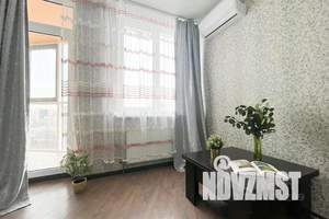 1-к квартира, посуточно, 40м2, 13/25 этаж