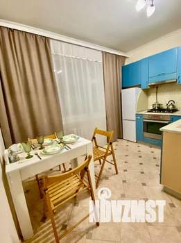 1-к квартира, посуточно, 38м2, 10/10 этаж