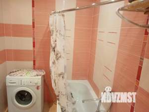 2-к квартира, посуточно, 70м2, 1/1 этаж