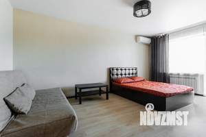 1-к квартира, посуточно, 37м2, 8/10 этаж