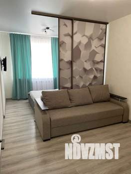 1-к квартира, посуточно, 40м2, 1/23 этаж