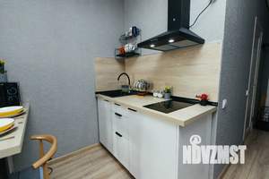 Студия квартира, посуточно, 35м2, 5/25 этаж