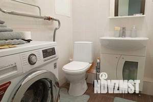 1-к квартира, посуточно, 38м2, 13/16 этаж