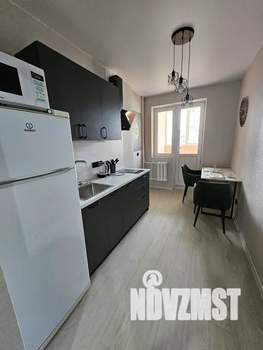 1-к квартира, посуточно, 35м2, 8/17 этаж