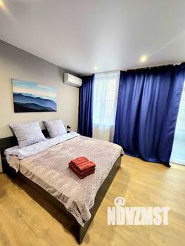 1-к квартира, посуточно, 33м2, 7/25 этаж