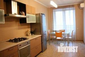 2-к квартира, посуточно, 72м2, 1/1 этаж
