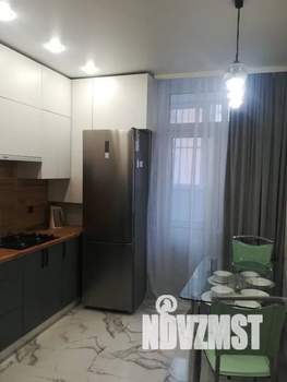 1-к квартира, посуточно, 40м2, 9/22 этаж