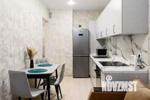 1-к квартира, посуточно, 42м2, 7/25 этаж