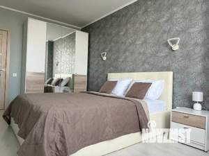 2-к квартира, посуточно, 45м2, 18/32 этаж