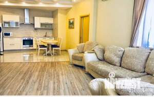 3-к квартира, посуточно, 150м2, 1/1 этаж