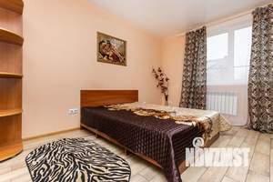 Студия квартира, посуточно, 40м2, 1/3 этаж