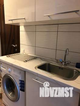 Студия квартира, посуточно, 28м2, 4/5 этаж