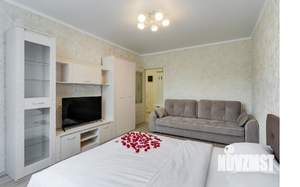 1-к квартира, посуточно, 45м2, 1/1 этаж