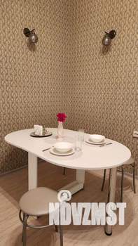 1-к квартира, посуточно, 55м2, 1/2 этаж