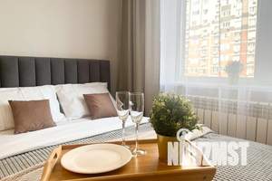 1-к квартира, посуточно, 41м2, 7/24 этаж