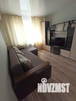 1-к квартира, посуточно, 40м2, 2/18 этаж