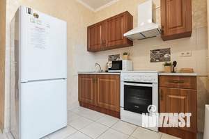 1-к квартира, посуточно, 42м2, 6/18 этаж