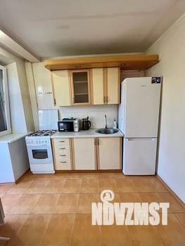 1-к квартира, посуточно, 35м2, 4/9 этаж