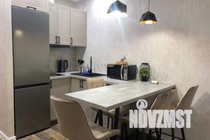 1-к квартира, посуточно, 33м2, 3/30 этаж