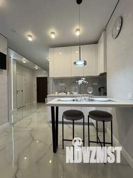 Студия квартира, посуточно, 30м2, 14/25 этаж