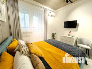 Студия квартира, посуточно, 28м2, 18/25 этаж