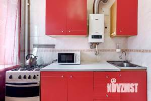 1-к квартира, посуточно, 32м2, 3/5 этаж