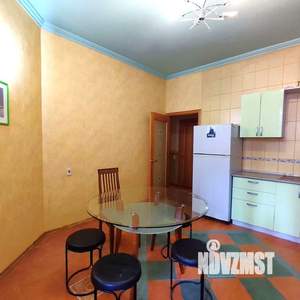 3-к квартира, на длительный срок, 100м2, 3/10 этаж