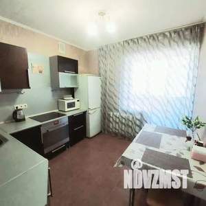 1-к квартира, посуточно, 42м2, 2/17 этаж