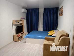 1-к квартира, посуточно, 35м2, 3/18 этаж