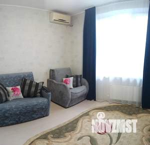 Студия квартира, посуточно, 25м2, 1/14 этаж