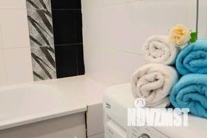 1-к квартира, посуточно, 47м2, 8/10 этаж