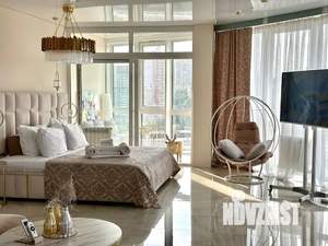 Студия квартира, посуточно, 98м2, 13/32 этаж